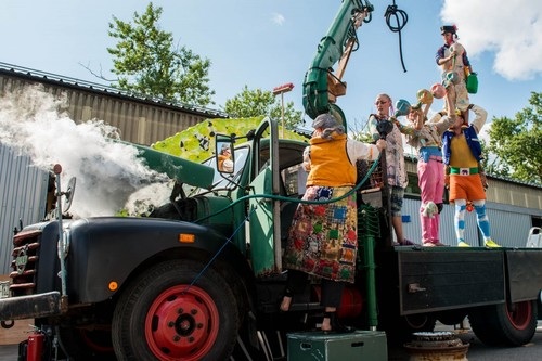Scenkonst giraff 500