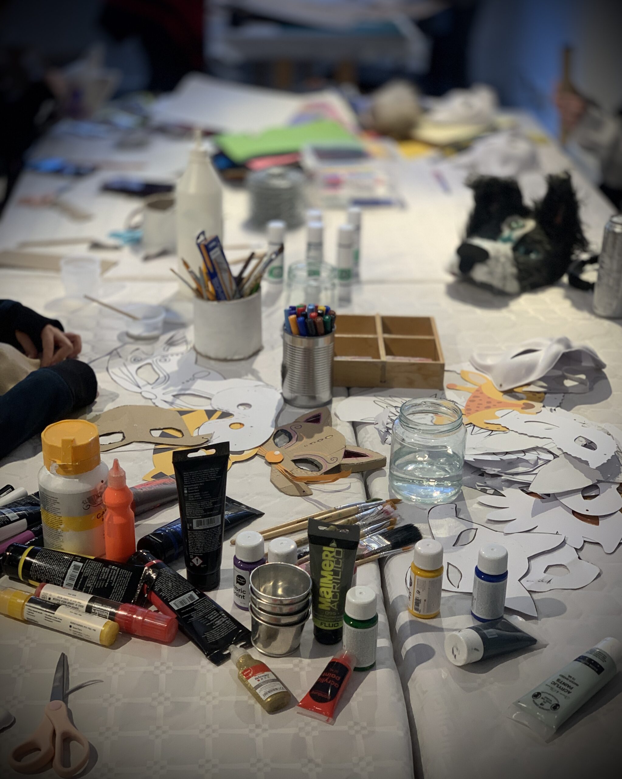 furries, therians, art diy, KARTONGSLOJD